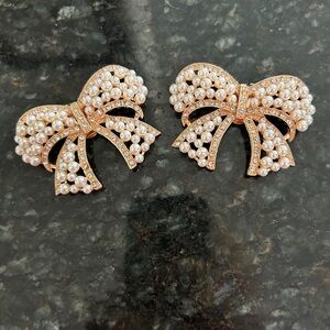 New pair faux pearl & rhinestone bow shoe clips